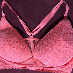Victoria's Secret Body By Victoria  Bra